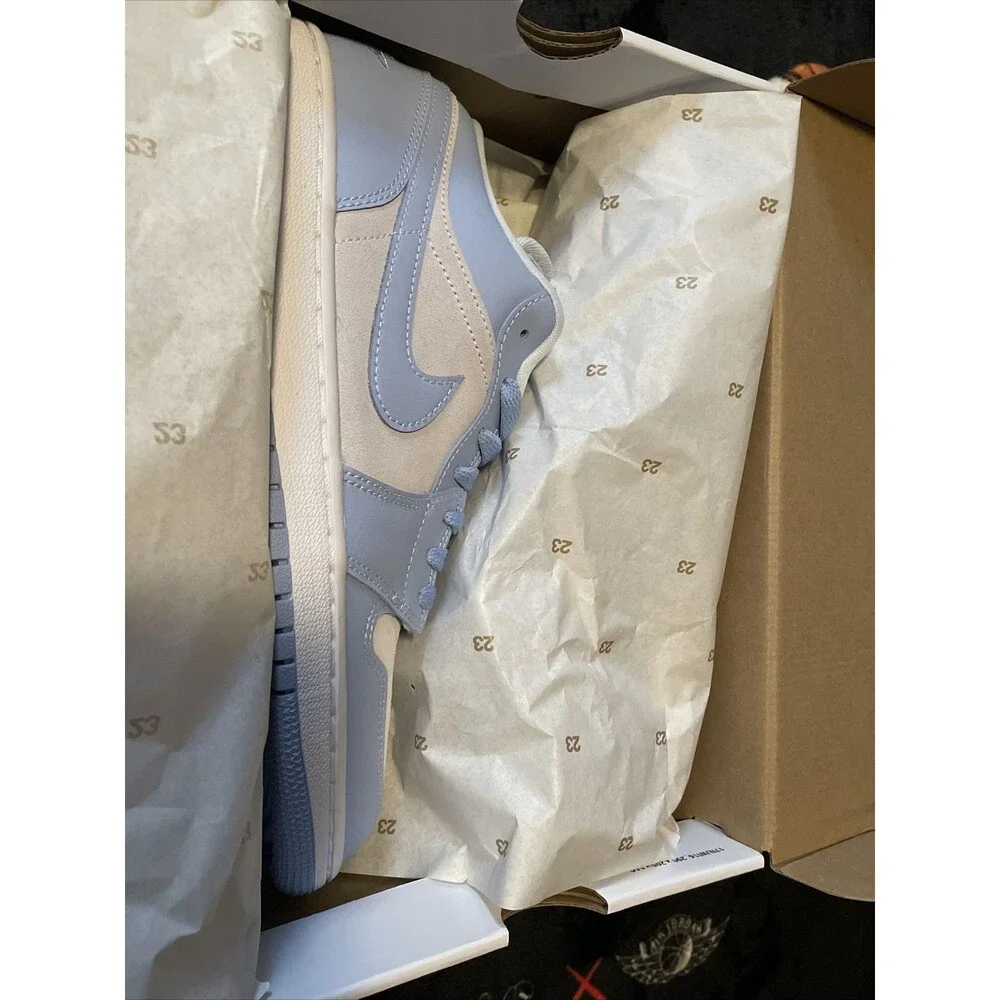 Nike Air Jordan 1 Low Aluminum Football Grey Women’s 10 / Men’s 8.5 DC0774-050
